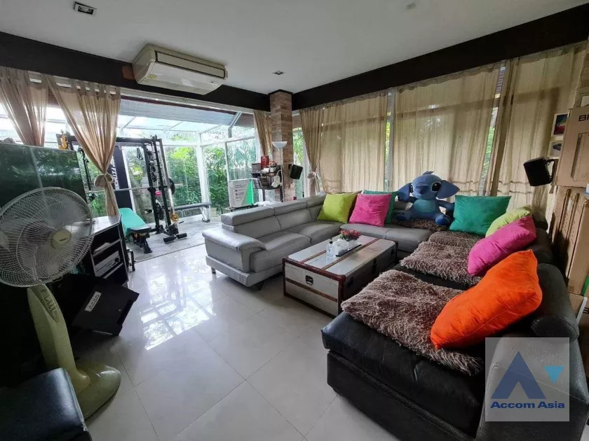 Private Swimming Pool |  3 Bedrooms  House For Sale in Bangna, Bangkok  (AA35701)
