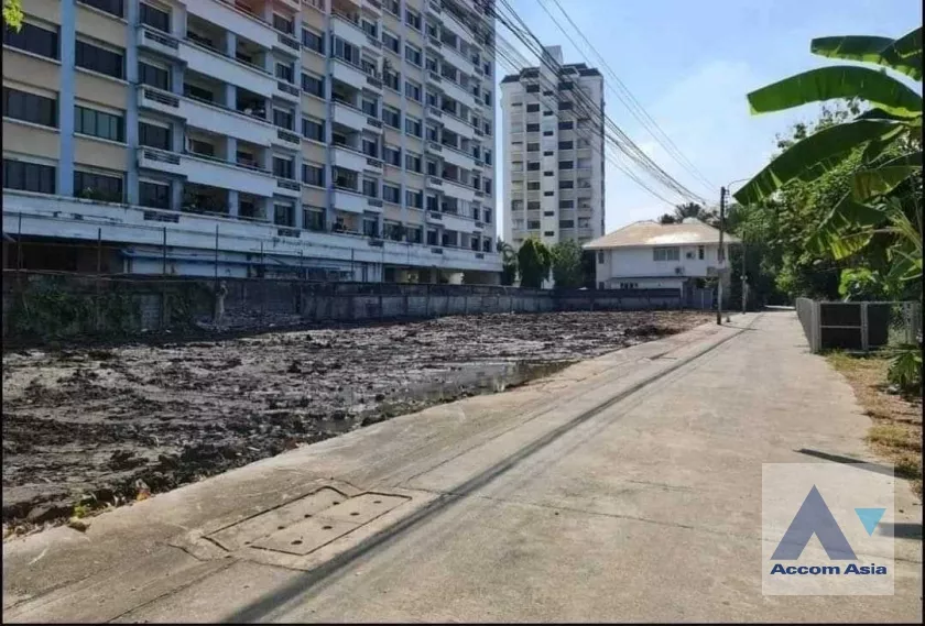  2  Land For Sale in Bang Na ,Bangkok  AA35702