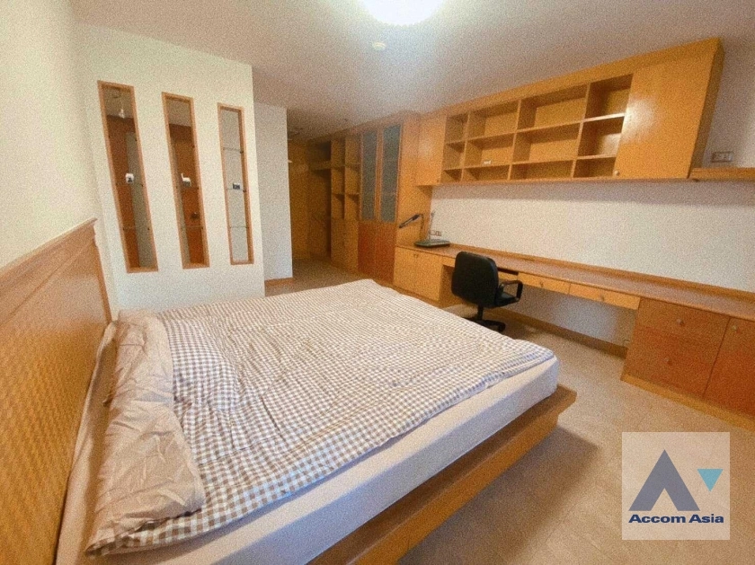 5  1 br Condominium For Rent in Ploenchit ,Bangkok BTS Ratchadamri at Royal Place II AA35711