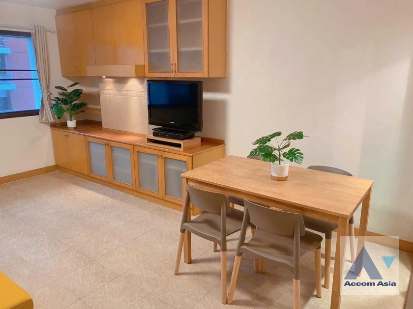  1  1 br Condominium For Rent in Ploenchit ,Bangkok BTS Ratchadamri at Royal Place II AA35711