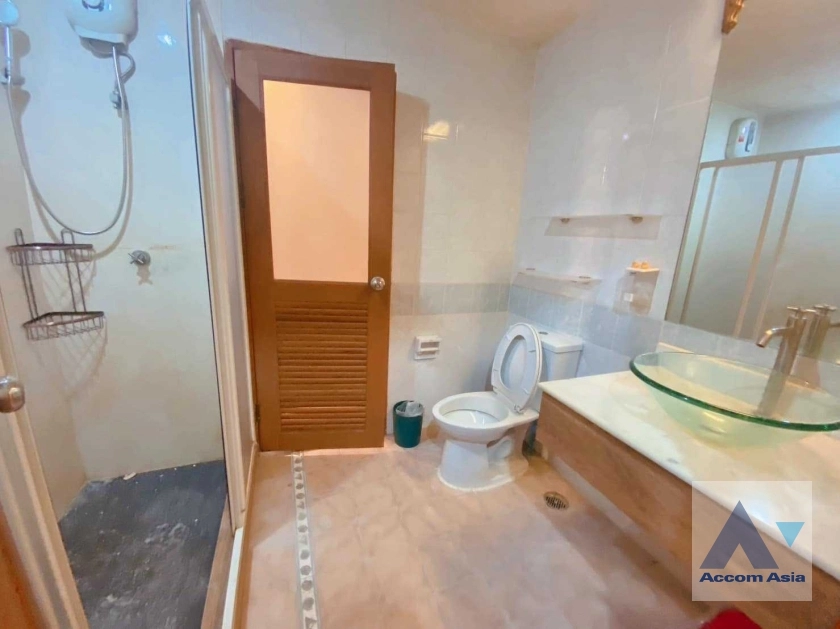 6  1 br Condominium For Rent in Ploenchit ,Bangkok BTS Ratchadamri at Royal Place II AA35711