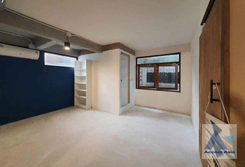 6  2 br House for rent and sale in New Phetchaburi ,Bangkok  AA35715