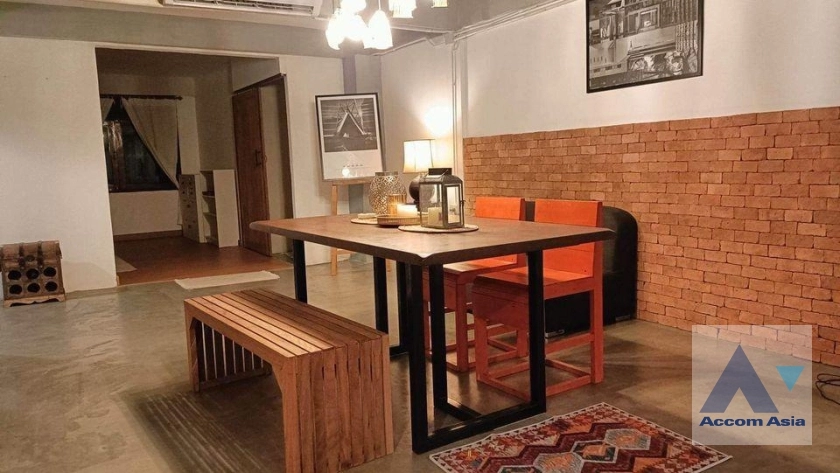 unit 2 Bedrooms  House For Rent & Sale in New Phetchaburi, Bangkok  (AA35715)