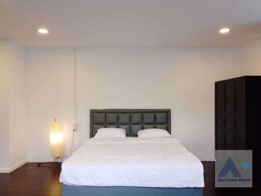 11  2 br House for rent and sale in New Phetchaburi ,Bangkok  AA35715
