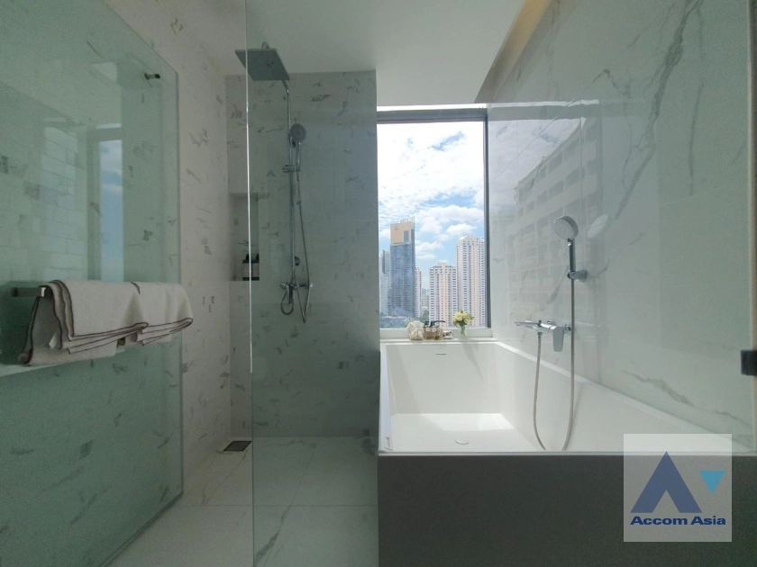 27  2 br Condominium For Sale in Sukhumvit ,Bangkok MRT Queen Sirikit National Convention Center at Siamese Exclusive Queens AA35720