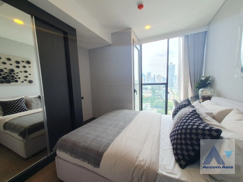 23  2 br Condominium For Sale in Sukhumvit ,Bangkok MRT Queen Sirikit National Convention Center at Siamese Exclusive Queens AA35720
