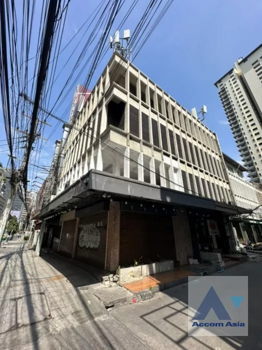  2  2 br Shophouse For Rent in Sukhumvit ,Bangkok BTS Asok AA35723