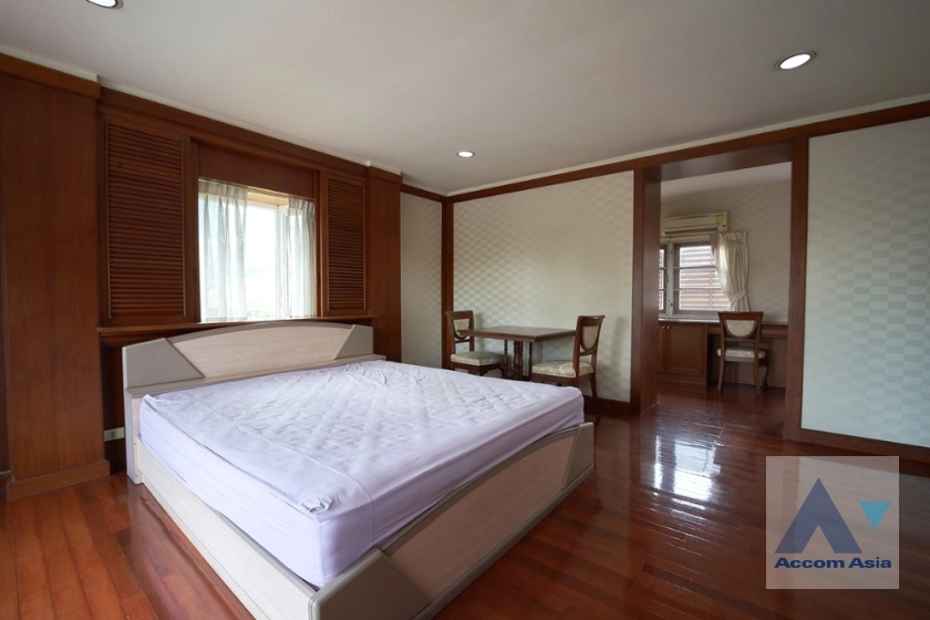 9  3 br House For Rent in Sathorn ,Bangkok BRT Thanon Chan AA35724