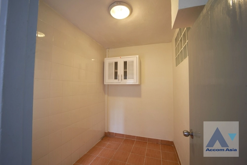 18  3 br House For Rent in Sathorn ,Bangkok BRT Thanon Chan AA35724