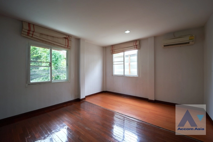 14  3 br House For Rent in Sathorn ,Bangkok BRT Thanon Chan AA35724
