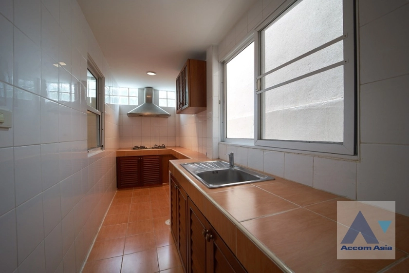 6  3 br House For Rent in Sathorn ,Bangkok BRT Thanon Chan AA35724