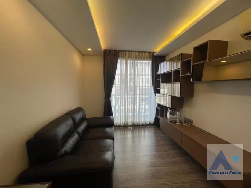  2  1 br Condominium For Sale in Sukhumvit ,Bangkok BTS Thong Lo at Via Botani AA35726