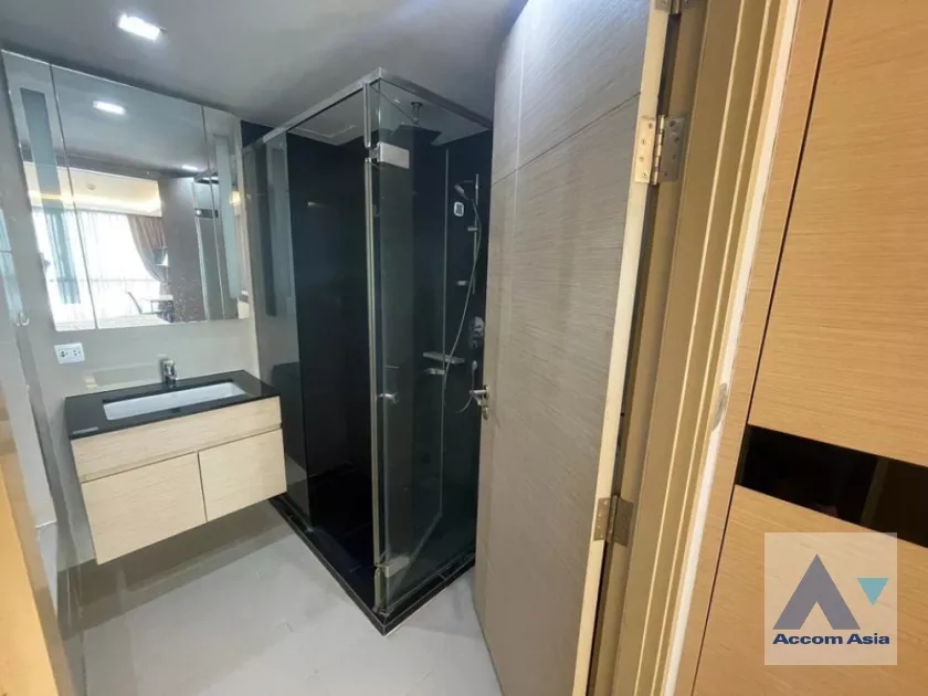  1  1 br Condominium For Sale in Sukhumvit ,Bangkok BTS Thong Lo at Via Botani AA35726