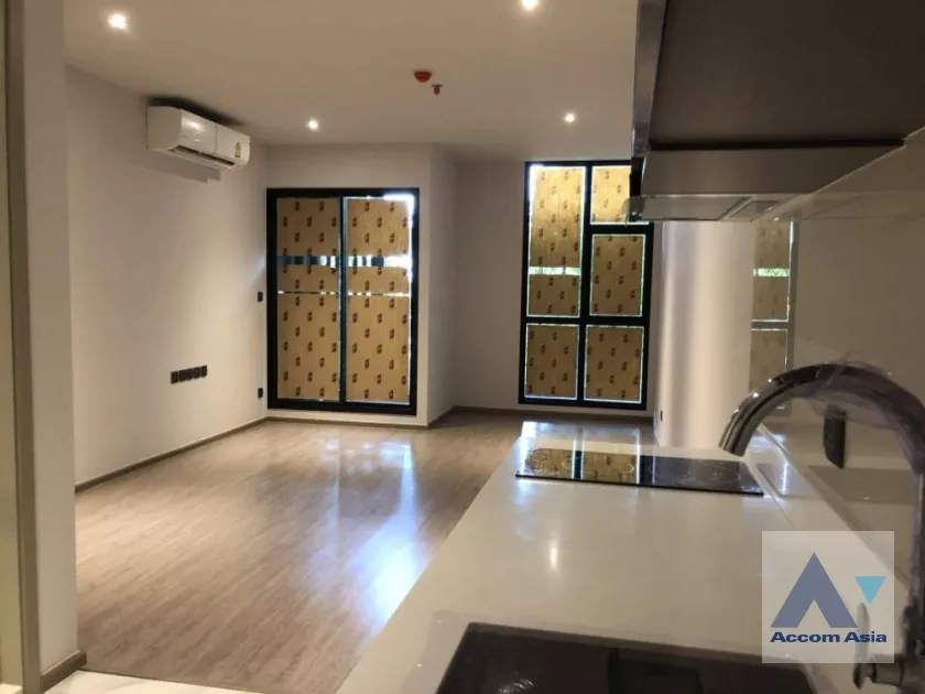 unit 1 Bedroom  Condominium For Sale in Sukhumvit, Bangkok  near BTS Ekkamai (AA35727)