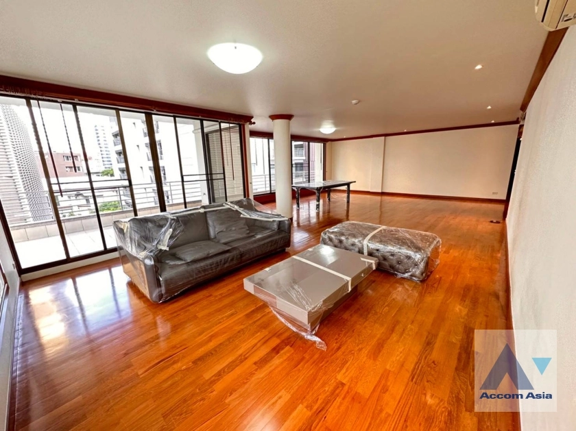  Simply Style Apartment  4 Bedroom for Sale & Rent MRT Sukhumvit in Sukhumvit Bangkok