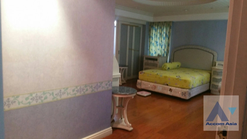 4  5 br House For Rent in Ploenchit ,Bangkok BTS Ratchadamri AA35743