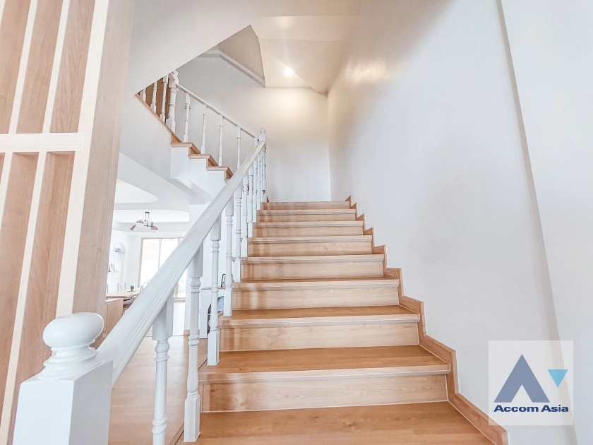 17  4 br House for rent and sale in Sukhumvit ,Bangkok BTS Thong Lo AA35744