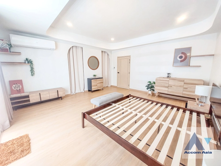 21  4 br House for rent and sale in Sukhumvit ,Bangkok BTS Thong Lo AA35744