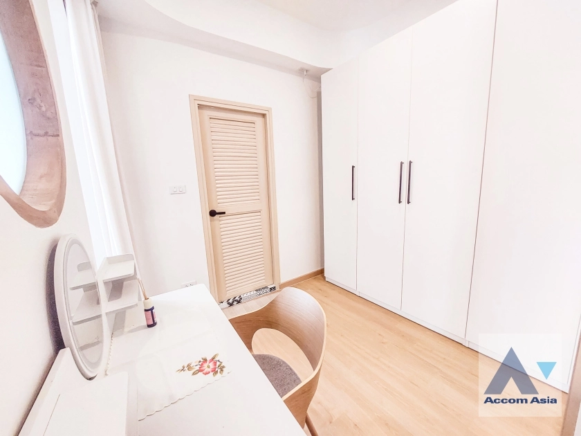 24  4 br House for rent and sale in Sukhumvit ,Bangkok BTS Thong Lo AA35744