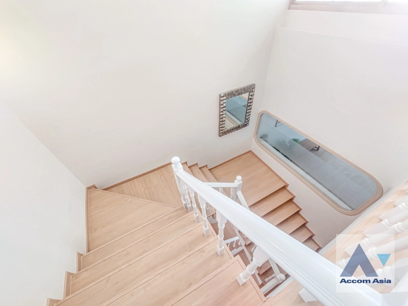 36  4 br House for rent and sale in Sukhumvit ,Bangkok BTS Thong Lo AA35744