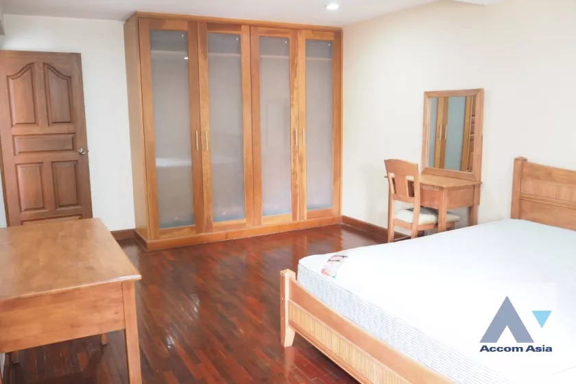 unit 2 Bedrooms  Apartment For Rent in Ploenchit, Bangkok  near BTS Ploenchit (AA35745)