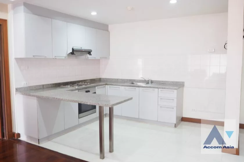 unit 2 Bedrooms  Apartment For Rent in Ploenchit, Bangkok  near BTS Ploenchit (AA35745)