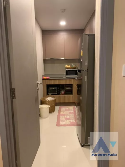 unitTaka Haus Ekkamai 12