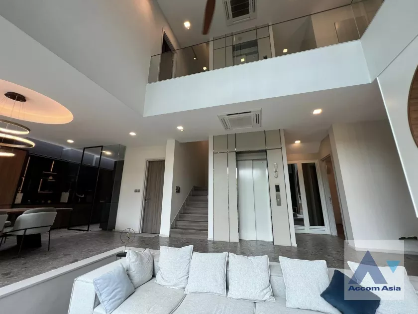 6  4 br House for rent and sale in Latkrabang ,Bangkok ARL Ban Thap Chang at Nantawan Rama 9-Srinakarin AA35751