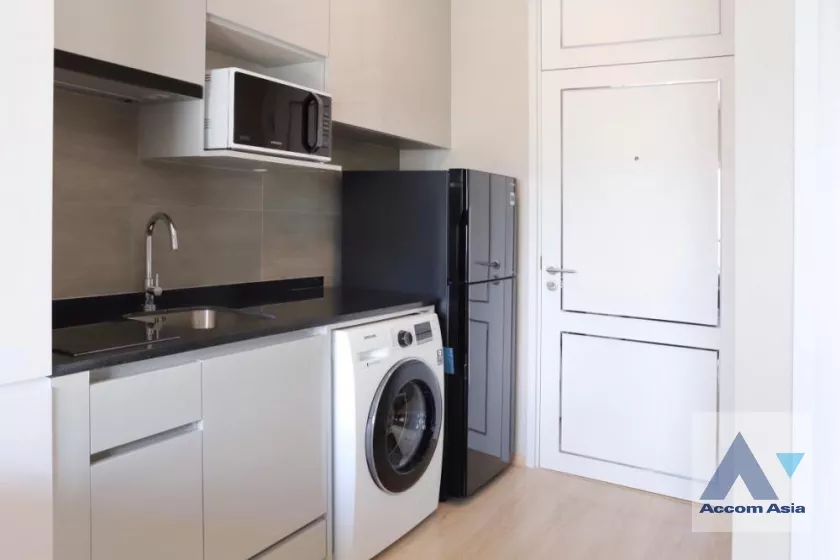  1  2 br Condominium For Sale in Ratchadaphisek ,Bangkok MRT Thailand Cultural Center at Noble Revolve Ratchada 2 AA35753