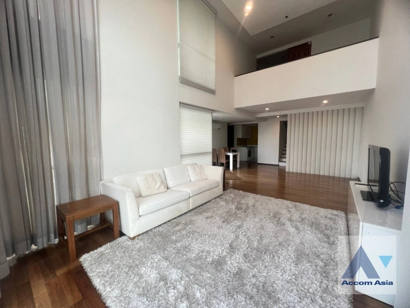 Duplex Condo |  The Rajdamri Condominium  2 Bedroom for Sale & Rent BTS Ratchadamri in Ploenchit Bangkok