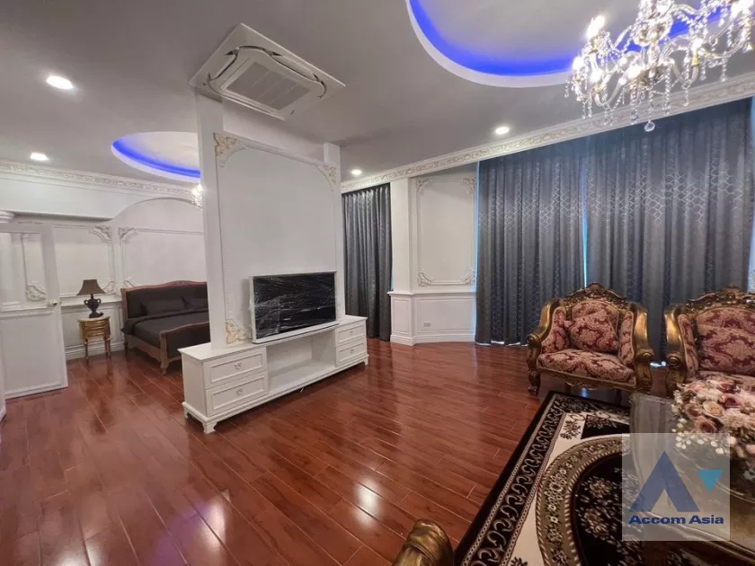 7  10 br House For Sale in Petchkasem ,Bangkok  AA35759