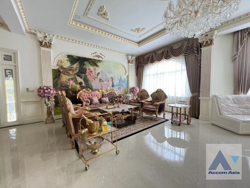 23  10 br House For Sale in Petchkasem ,Bangkok  AA35759
