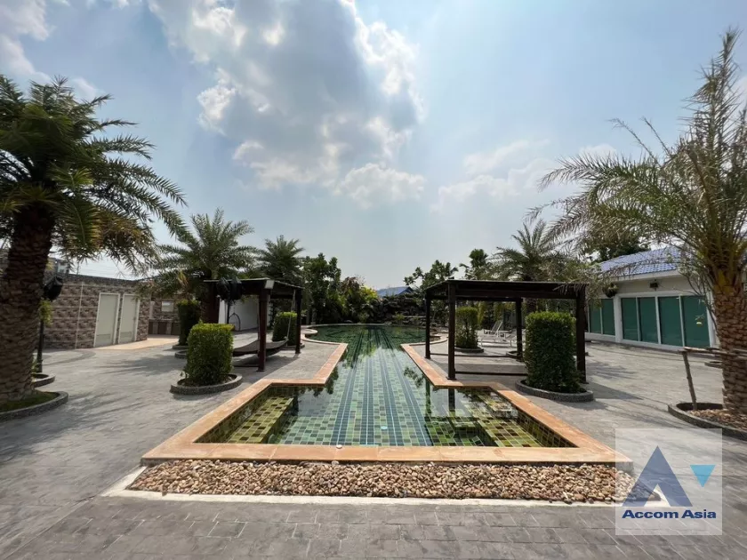 38  10 br House For Sale in Petchkasem ,Bangkok  AA35759