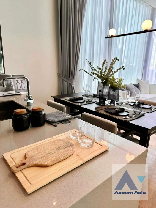 unitFully Furnished |  2 Bedrooms  Condominium For Rent & Sale in Ploenchit, Bangkok  near BTS Chitlom (AA35762)