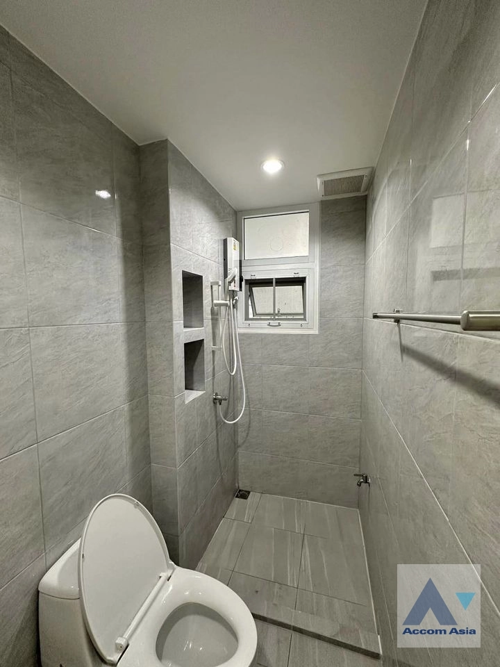 6  3 br Townhouse for rent and sale in Sukhumvit ,Bangkok BTS Ekkamai AA35764