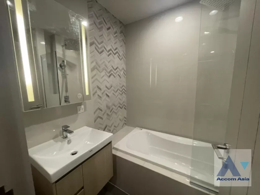 5  1 br Condominium For Sale in Sukhumvit ,Bangkok BTS Thong Lo at OKA HAUS Sukhumvit 36 AA35795