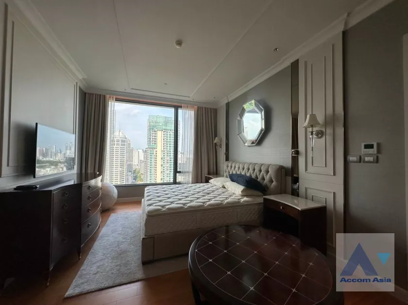 8  1 br Condominium For Rent in Ploenchit ,Bangkok BTS Chitlom at Sindhorn Residence AA35801