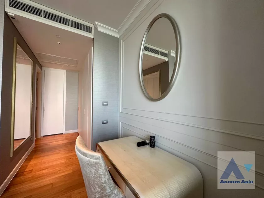 6  1 br Condominium For Rent in Ploenchit ,Bangkok BTS Chitlom at Sindhorn Residence AA35801