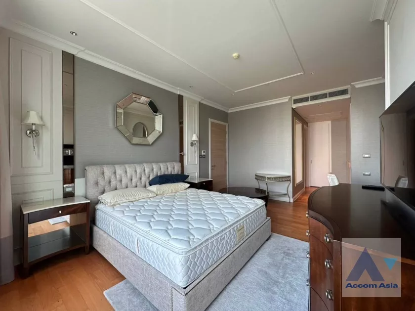 7  1 br Condominium For Rent in Ploenchit ,Bangkok BTS Chitlom at Sindhorn Residence AA35801