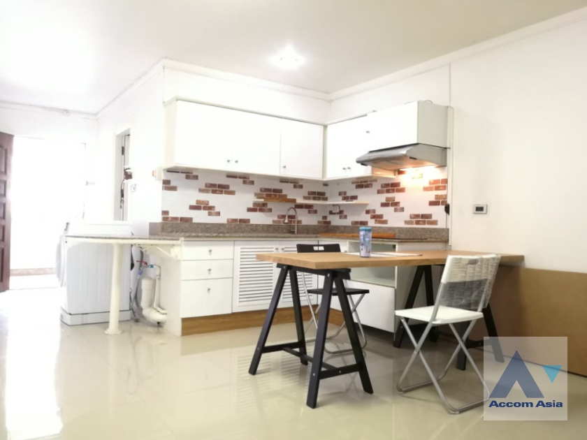 Supalai Place   Condominium  1 Bedroom for Sale BTS Phrom Phong in Sukhumvit Bangkok
