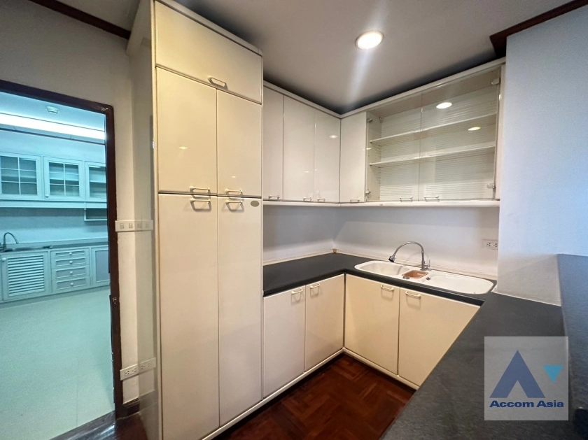 14  4 br Condominium for rent and sale in Phaholyothin ,Bangkok BTS Ari at The Regency   AA35828