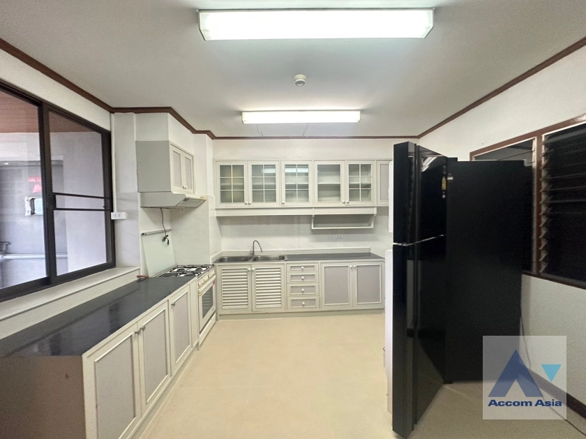 13  4 br Condominium for rent and sale in Phaholyothin ,Bangkok BTS Ari at The Regency   AA35828