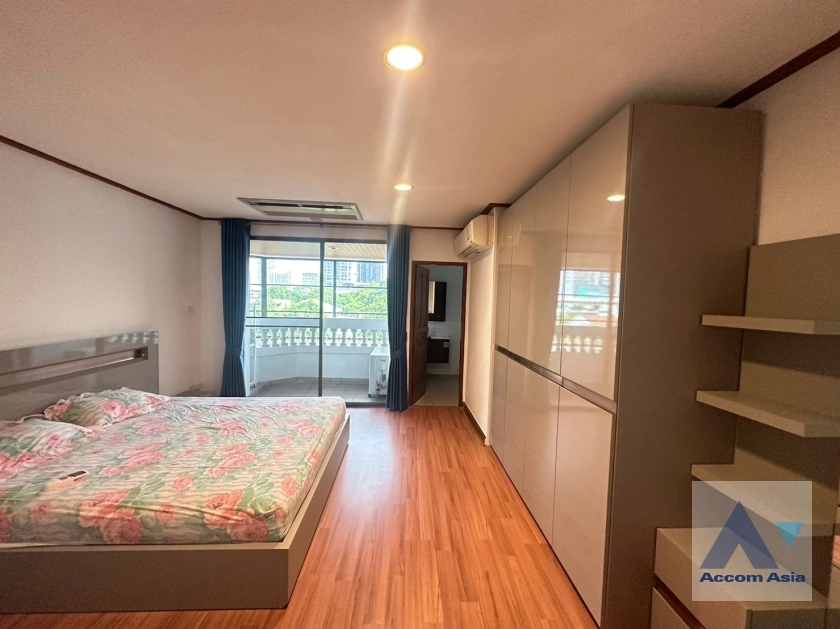 7  4 br Condominium for rent and sale in Phaholyothin ,Bangkok BTS Ari at The Regency   AA35828