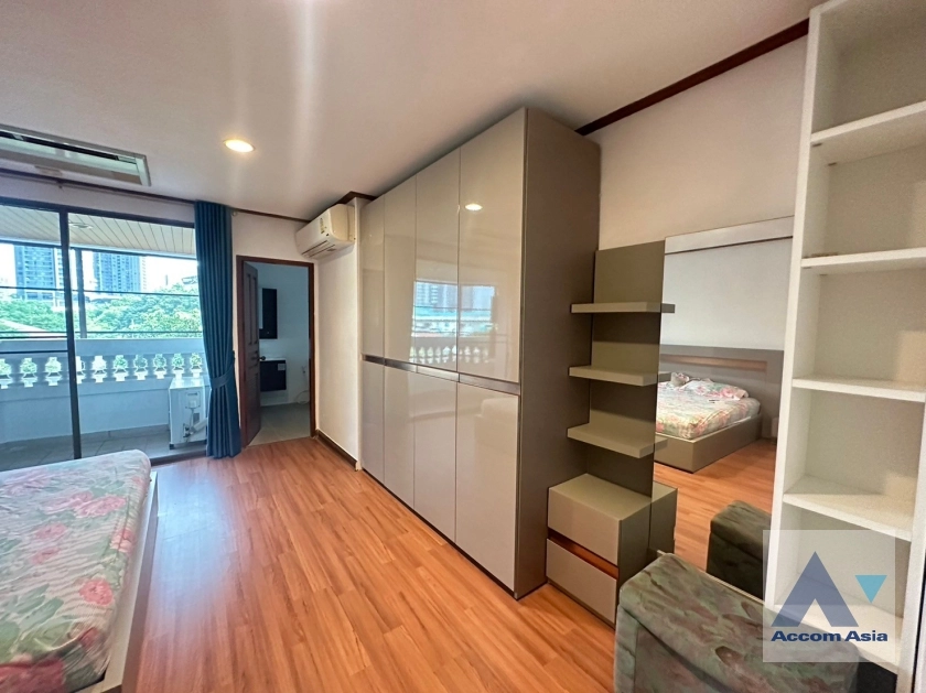 11  4 br Condominium for rent and sale in Phaholyothin ,Bangkok BTS Ari at The Regency   AA35828