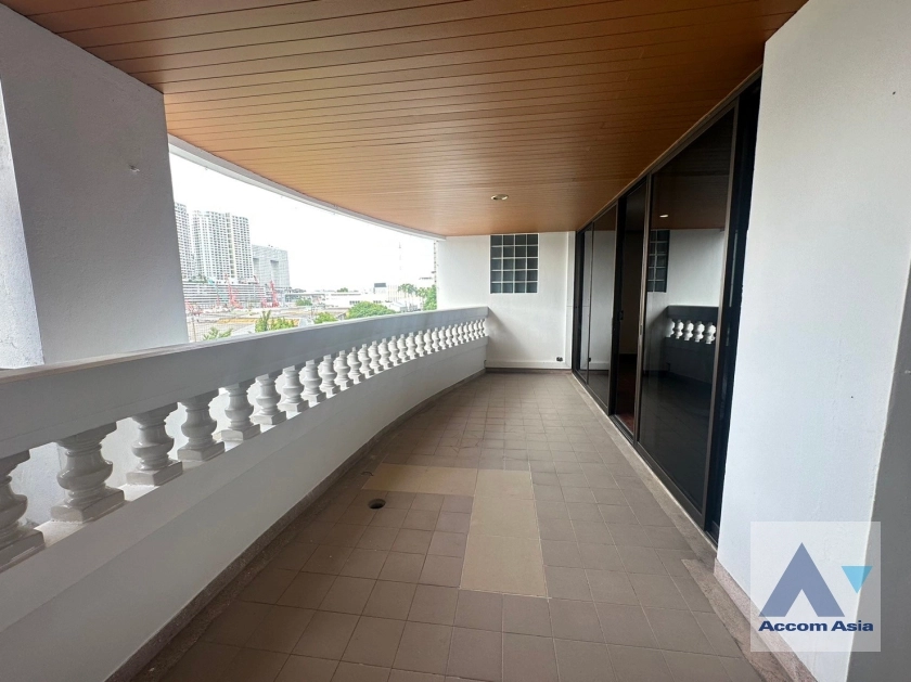 22  4 br Condominium for rent and sale in Phaholyothin ,Bangkok BTS Ari at The Regency   AA35828