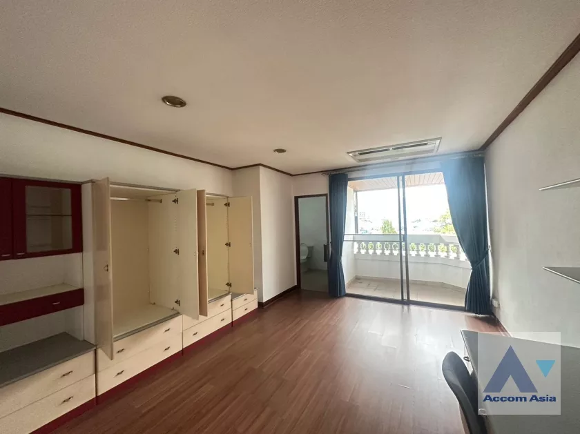 10  4 br Condominium For Rent in Dusit ,Bangkok BTS Ari at The Regency Condominium AA35828