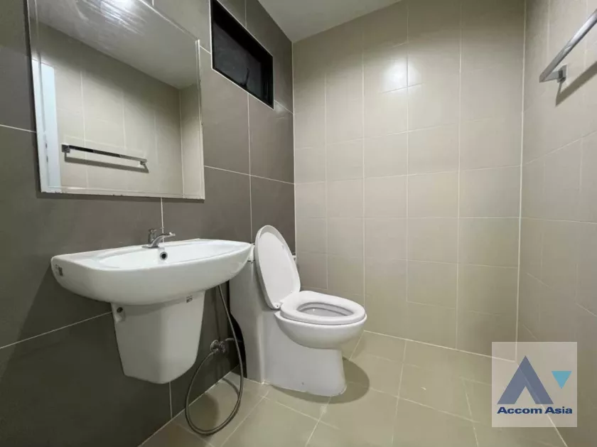 16  3 br Townhouse For Rent in Ratchadapisek ,Bangkok MRT Sutthisan at The Connect UP 3 AA35835