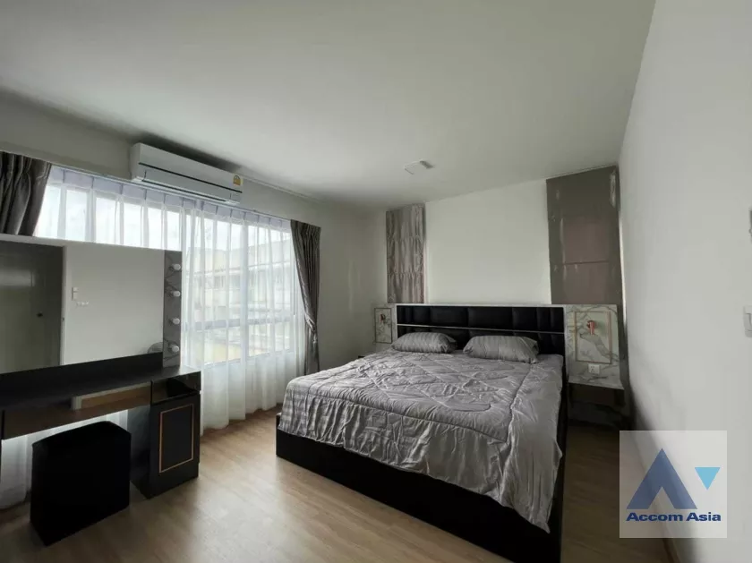 11  3 br Townhouse For Rent in Ratchadapisek ,Bangkok MRT Sutthisan at The Connect UP 3 AA35835