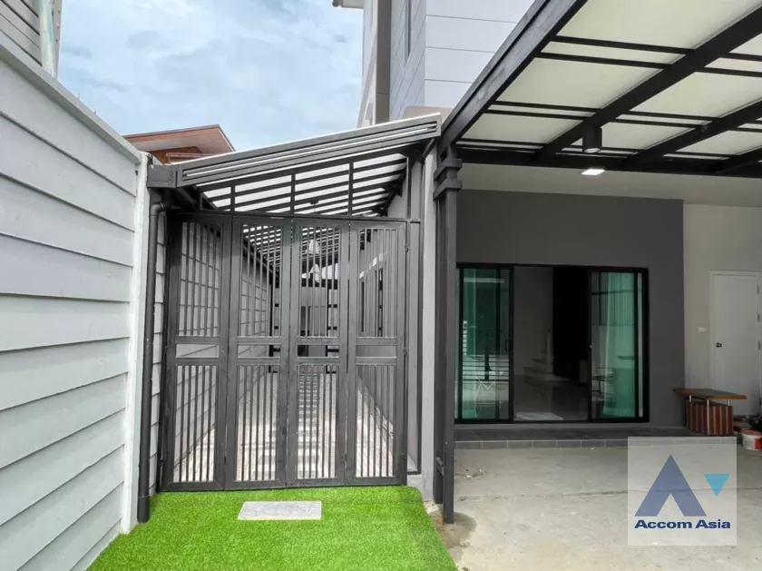  1  3 br Townhouse For Rent in Ratchadapisek ,Bangkok MRT Sutthisan at The Connect UP 3 AA35835
