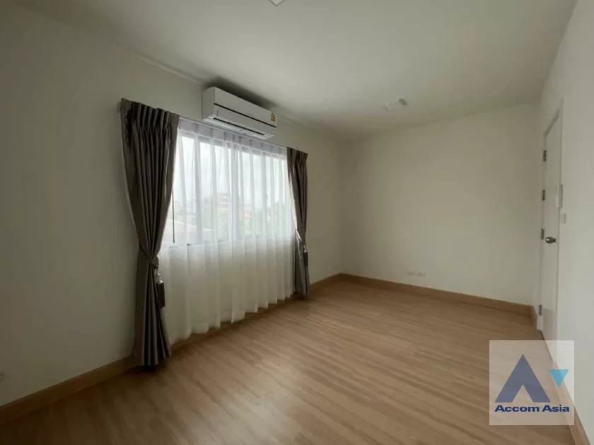 14  3 br Townhouse For Rent in Ratchadapisek ,Bangkok MRT Sutthisan at The Connect UP 3 AA35835